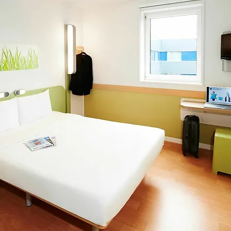 Ibis Budget Caen Centre Gare Exterior photo